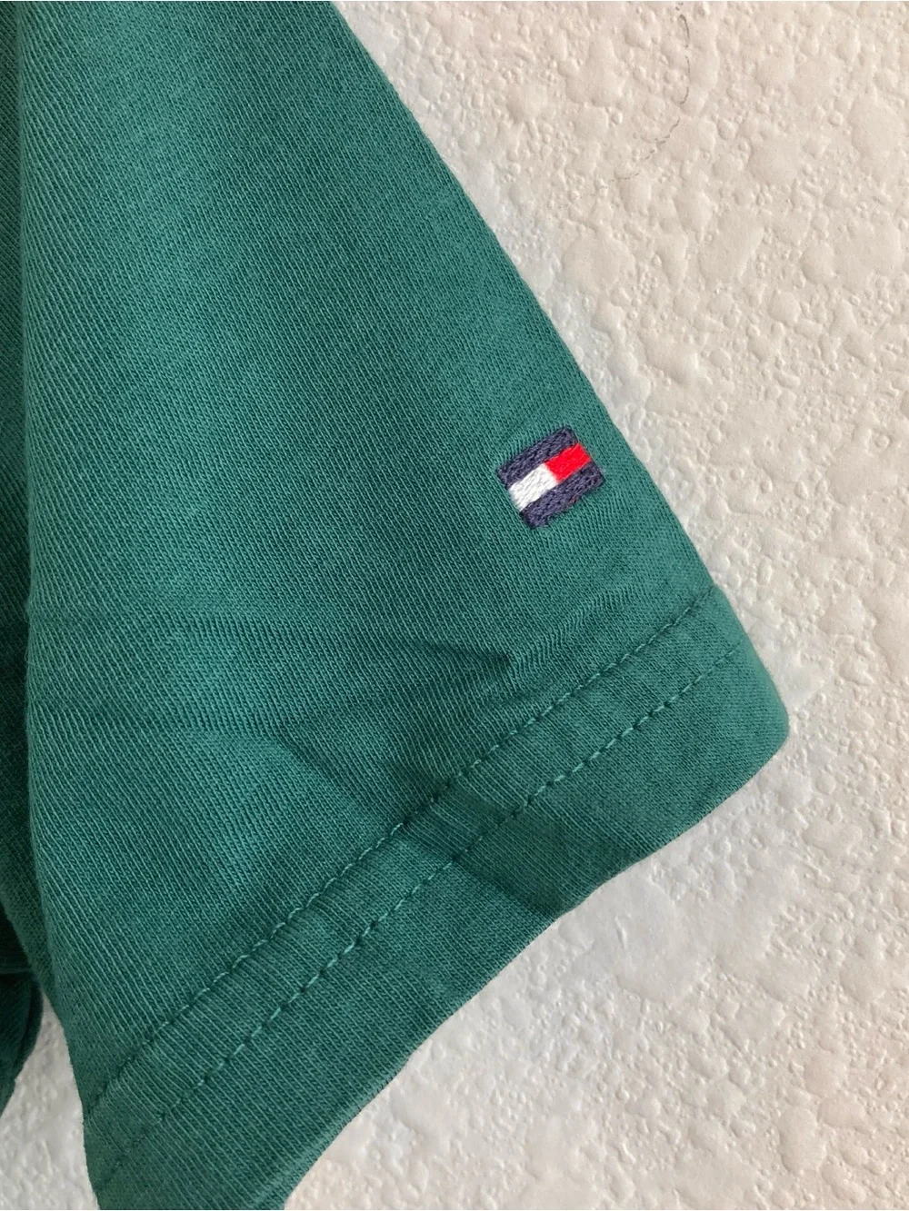 Tommy Hilfiger Emerald Green Graphic T-Shirt Girls Size M Plaid Logo